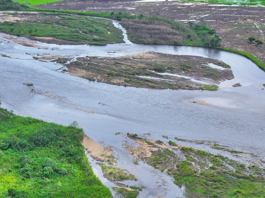 Galería Extracción Materiales de Construcción en Río
