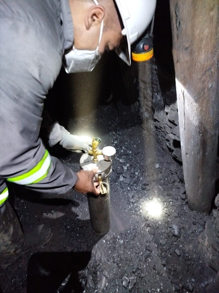 Toma de muestras de frente de mina